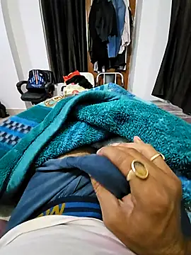 Snapshot of villagb12 chatting on November 18, 5:39 pm villagb12 online show from November 18, 5:39 pm