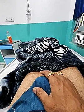 Snapshot of villagb12 chatting on December 16, 5:18 pm villagb12 online show from December 16, 5:18 pm