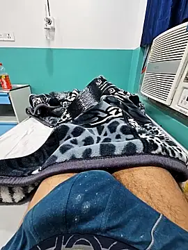 Snapshot of villagb12 chatting on December 17, 5:19 pm villagb12 online show from December 17, 5:19 pm