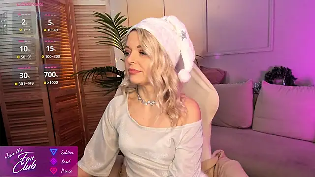 Snapshot of Gloria_Lovely chatting on December 27, 10:55 am Gloria Lovely online show from December 27, 10:55 am