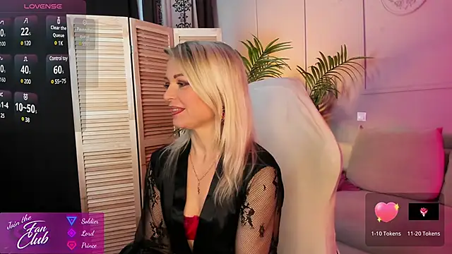 Snapshot of Gloria_Lovely chatting on January 23, 11:15 am Gloria Lovely online show from January 23, 11:15 am