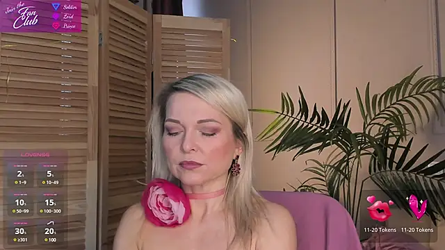 Snapshot of Gloria_Lovely chatting on March 18, 11:30 am Gloria Lovely online show from March 18, 11:30 am