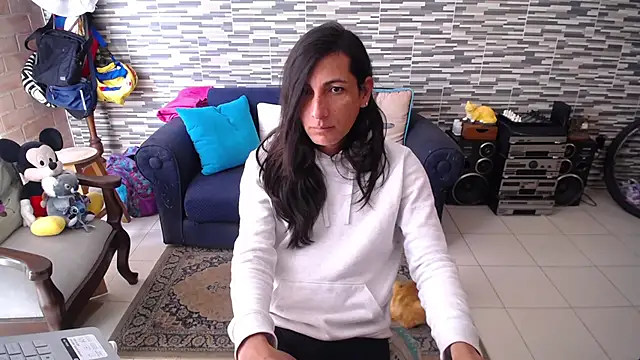 Snapshot of VioletaGomezCo chatting on April 25, 5:54 pm VioletaGomezCo online show from April 25, 5:54 pm