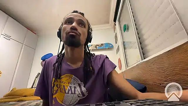 hotcamboy420 online show from December 18, 4:09 am