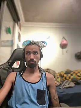 hotcamboy420 online show from February 17, 3:25 am