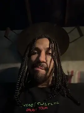 hotcamboy420 online show from February 21, 5:24 am