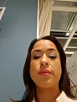 Snapshot of LydiaMaus96 chatting on November 18, 2:54 pm LydiaMaus96 online show from November 18, 2:54 pm