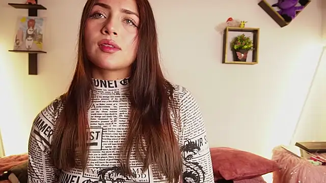 Snapshot of Sophy_SmileSweet chatting on December 22, 7:27 am Sophy SmileSweet online show from December 22, 7:27 am