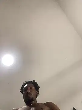 Snapshot of J232001 chatting on February 19, 6:22 am J232001 online show from February 19, 6:22 am