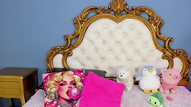 AlanaJones1 online show from March 31, 3:41 am