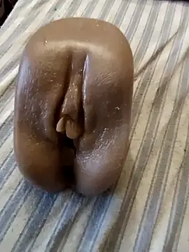 freakniknutty online show from December 28, 4:30 am