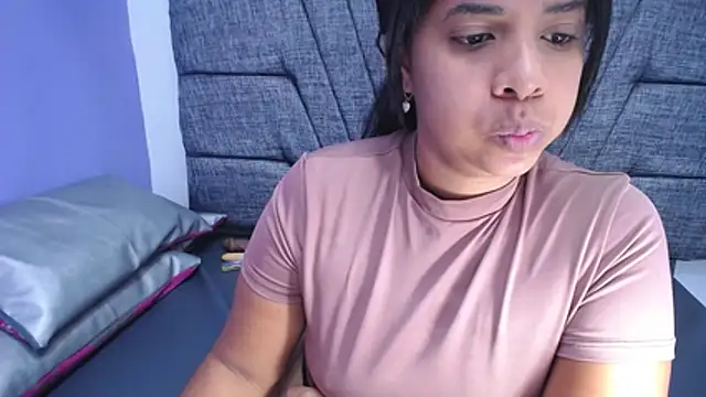 Briannacastello online show from December 4, 7:39 am