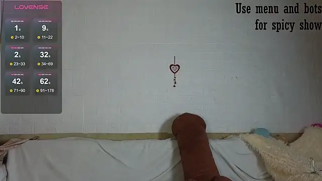 Snapshot of Evelina_Mi4 chatting on March 17, 10:28 pm Evelina Mi4 online show from March 17, 10:28 pm