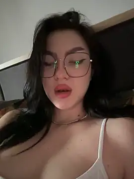 Snapshot of alissa4blonde chatting on February 2, 11:08 am alissa4blonde online show from February 2, 11:08 am