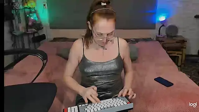 JessicaFamee online show from January 11, 5:52 am