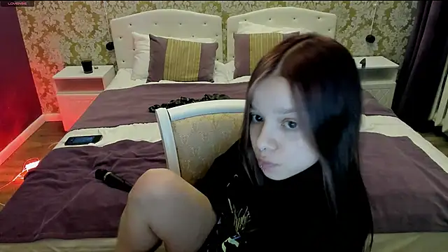crystal lilith online show from January 29, 2:21 pm