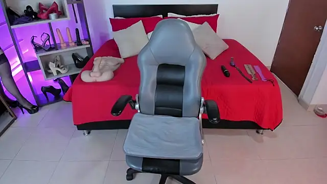 Veronica Jacobss online show from October 20, 7:03 pm