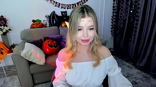 FollowLovee online show from October 31, 5:47 pm