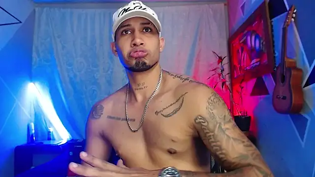 MagnusFrost online show from March 28, 8:19 pm