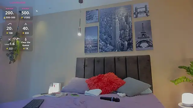 Snapshot of LynnSam_ chatting on February 2, 1:19 pm LynnSam online show from February 2, 1:19 pm