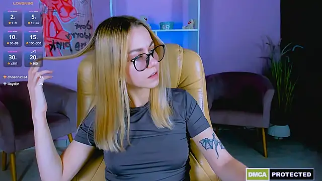 mary mooore online show from December 8, 4:35 am