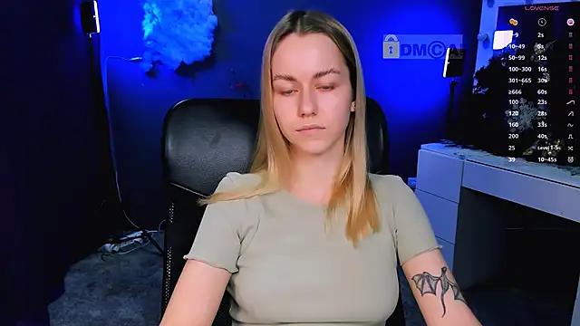 mary mooore online show from January 14, 1:06 pm