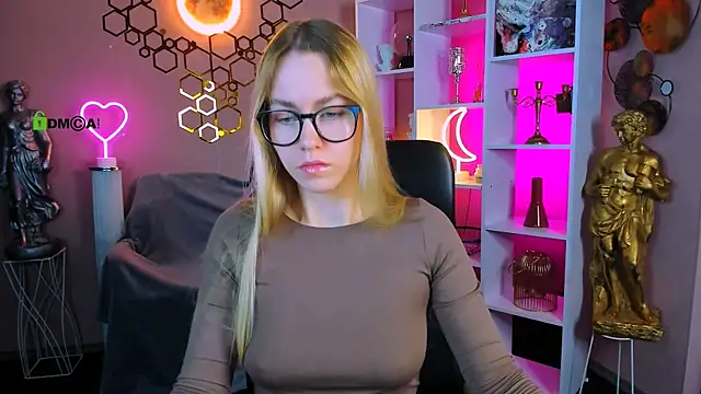 mary mooore online show from October 12, 12:04 pm