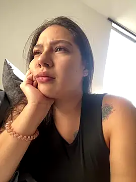 Latina vanessa online show from November 5, 9:15 pm