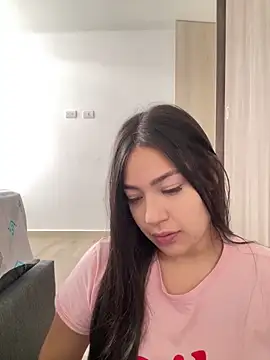 Snapshot of Latina_vanessa chatting on February 2, 5:00 pm Latina vanessa online show from February 2, 5:00 pm