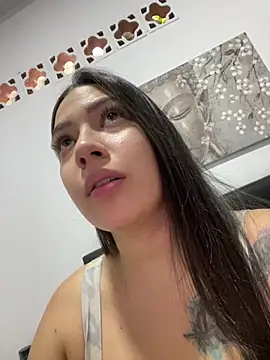 Snapshot of Latina_vanessa chatting on February 19, 6:37 pm Latina vanessa online show from February 19, 6:37 pm