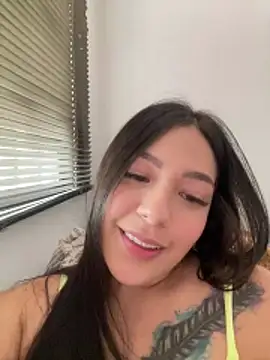 Snapshot of Latina_vanessa chatting on February 21, 3:35 pm Latina vanessa online show from February 21, 3:35 pm