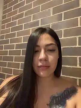 Latina vanessa online show from May 4, 5:47 am