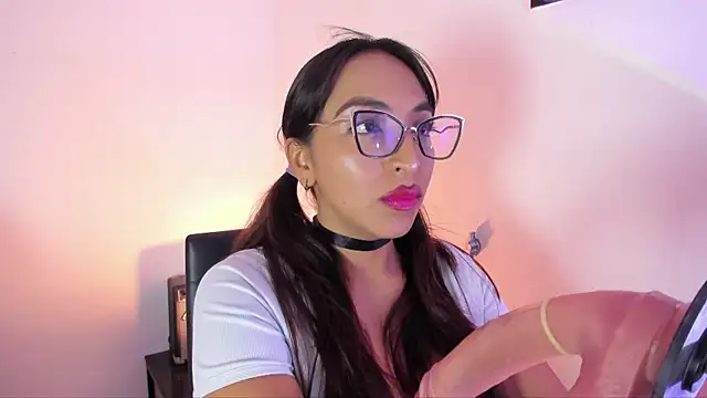 Snapshot of Leticia_brownn1 chatting on September 23, 6:11 pm Leticia brownn1 online show from September 23, 6:11 pm