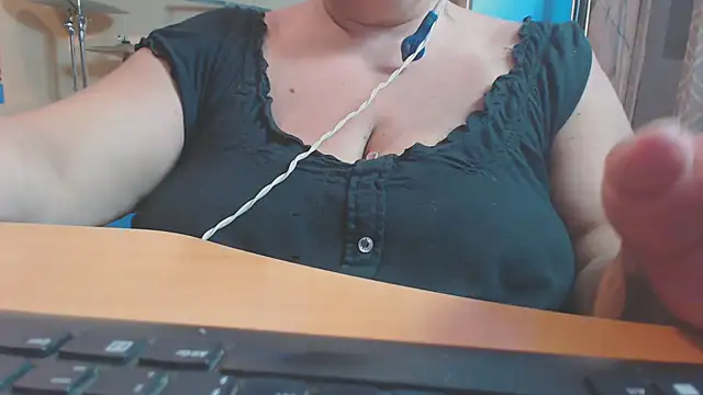 Snapshot of bbwxxx70 chatting on September 20, 7:26 pm bbwxxx70 online show from September 20, 7:26 pm