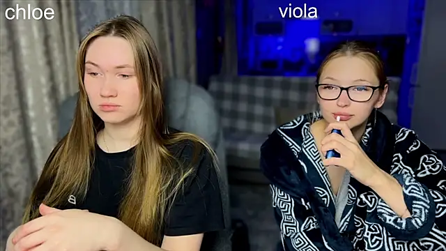 ChloeMillerMeow online show from November 7, 7:58 pm