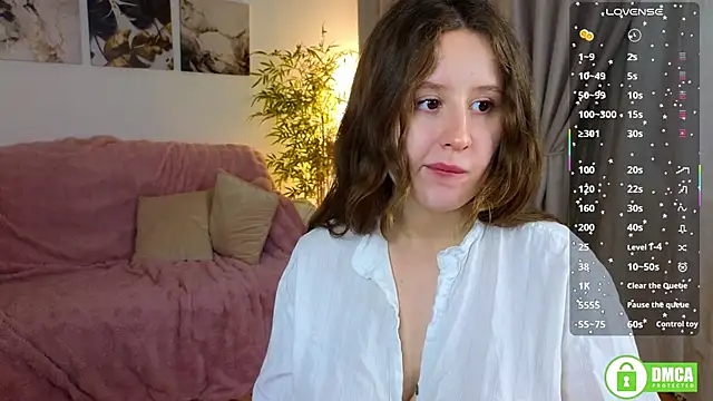 Snapshot of SquirtBabee chatting on October 23, 3:22 pm SquirtBabee online show from October 23, 3:22 pm