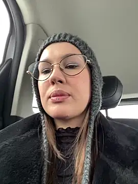 Snapshot of RinaCat chatting on November 8, 5:07 am RinaCat online show from November 8, 5:07 am