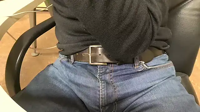 alessandroman2114 online show from March 20, 5:51 pm