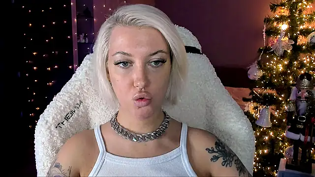 tykioty Miley online show from December 22, 1:33 pm