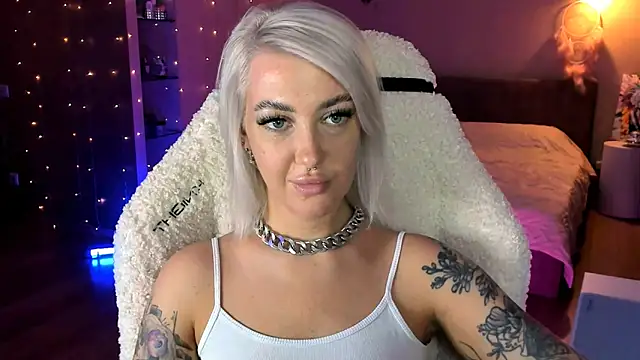 tykioty Miley online show from October 31, 1:12 pm