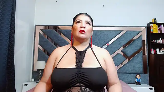 Snapshot of KarlaTesg chatting on June 27, 9:58 am KarlaTesg online show from June 27, 9:58 am