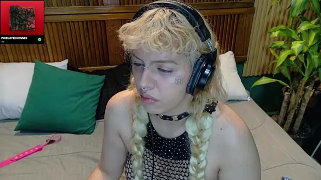 Eli666uwu online show from October 16, 12:33 am