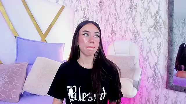 Athziry  online show from January 3, 9:47 pm