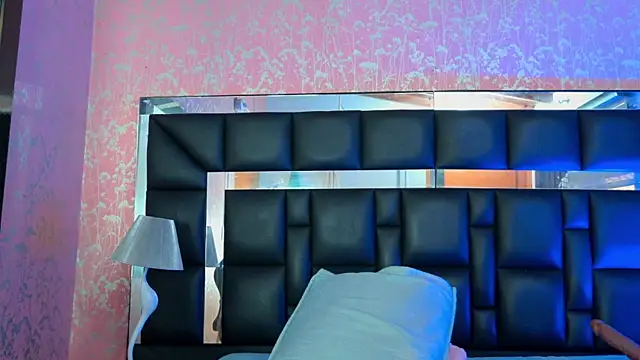 Snapshot of sh_malala chatting on October 18, 7:14 pm sh malala online show from October 18, 7:14 pm