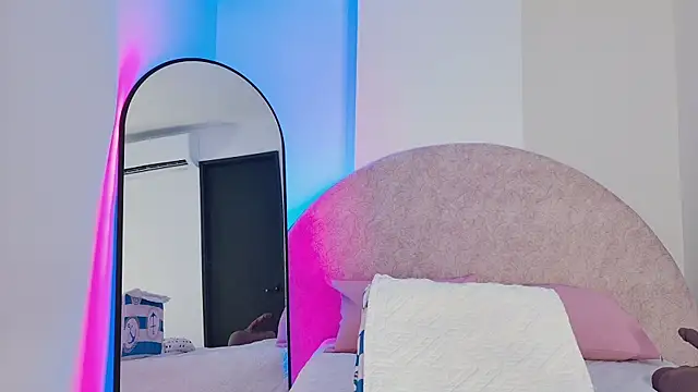 Snapshot of sh_malala chatting on November 24, 7:13 pm sh malala online show from November 24, 7:13 pm