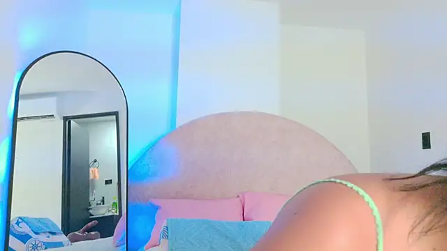 Snapshot of sh_malala chatting on November 25, 7:14 pm sh malala online show from November 25, 7:14 pm