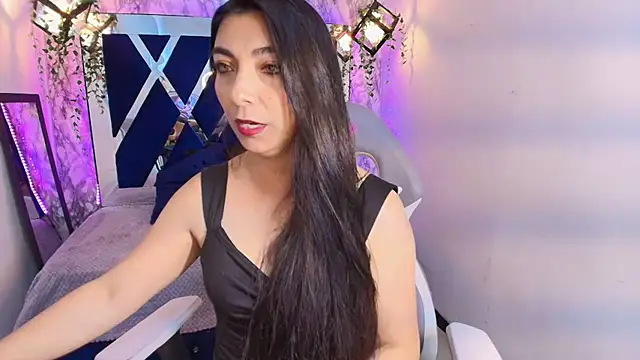 Karla hernandez  online show from September 24, 11:57 am