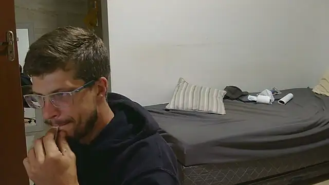 prorafadodoce online show from March 30, 8:15 am