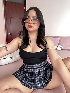 montmariana online show from February 20, 4:51 pm