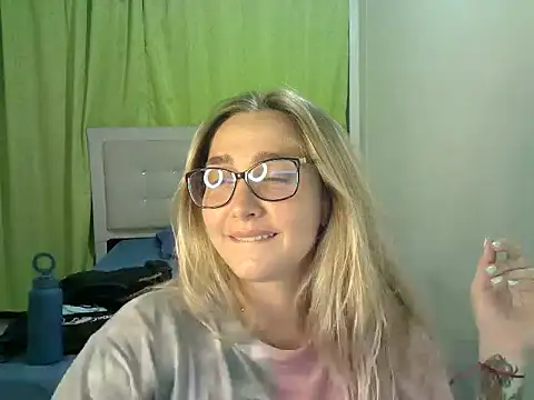 Snapshot of katy_pp chatting on October 13, 11:05 pm katy pp online show from October 13, 11:05 pm